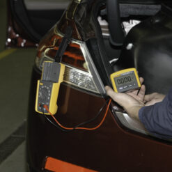 Đồng hồ đo đa năng Fluke 233 41 fluke 233 in use