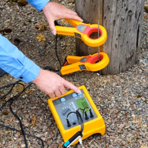 Bộ KIT thiết bị đo điện trở đất FLUKE 1625-2 KIT 39 Bộ KIT thiết bị đo điện trở đất FLUKE 1625-2 KIT