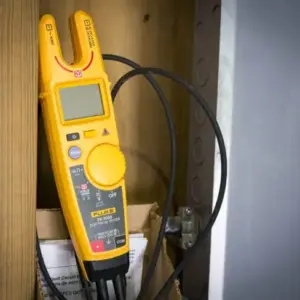 Thiết bị kiểm tra điện Fluke T6-1000 41 Fluke T6 1000 Electrical Tester 09 650x488.jpg