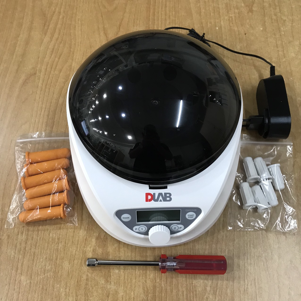 MÁY LY TÂM DLAB DM0506 8 MÁY LY TÂM DLAB DM0506 - Ảnh 4