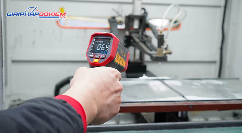 Thiết bị đo nhiệt độ hồng ngoại UNI-T UT305S 12 Thiết bị đo nhiệt độ hồng ngoại UNI-T UT305S - Ảnh 7