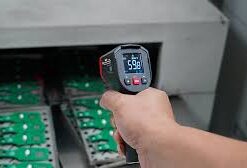 Thiết bị đo nhiệt độ hồng ngoại UNI-T UT306C 23 images 4