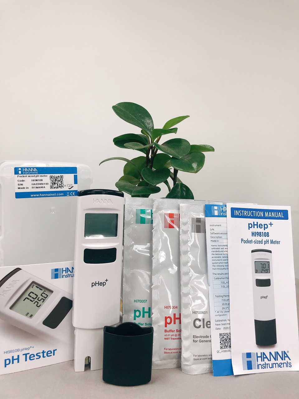 Bút Đo pH/Nhiệt Độ Với Độ Phân Giải 0.01pH Hanna HI98108 6 Bút Đo pH/Nhiệt Độ Với Độ Phân Giải 0.01pH Hanna HI98108 - Ảnh 6