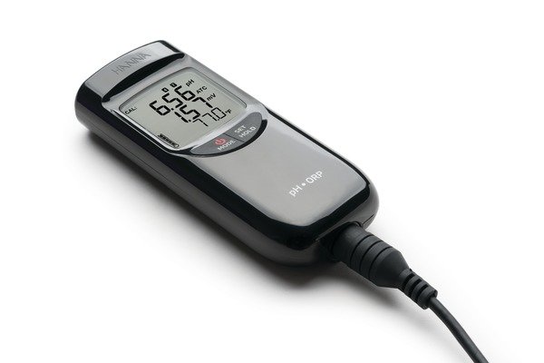 Máy Đo pH/ORP/Nhiệt Độ Chống Thấm Nước Có Sensor Check™ Hanna HI991003 2 Máy Đo pH/ORP/Nhiệt Độ Chống Thấm Nước Có Sensor Check™ Hanna HI991003 - Ảnh 2