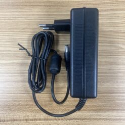 Phụ Kiện Cho Máy Đo Đa Chỉ Tiêu HI801: Bộ Chuyển Đổi Điện Áp 220V Hanna HI75220/15
