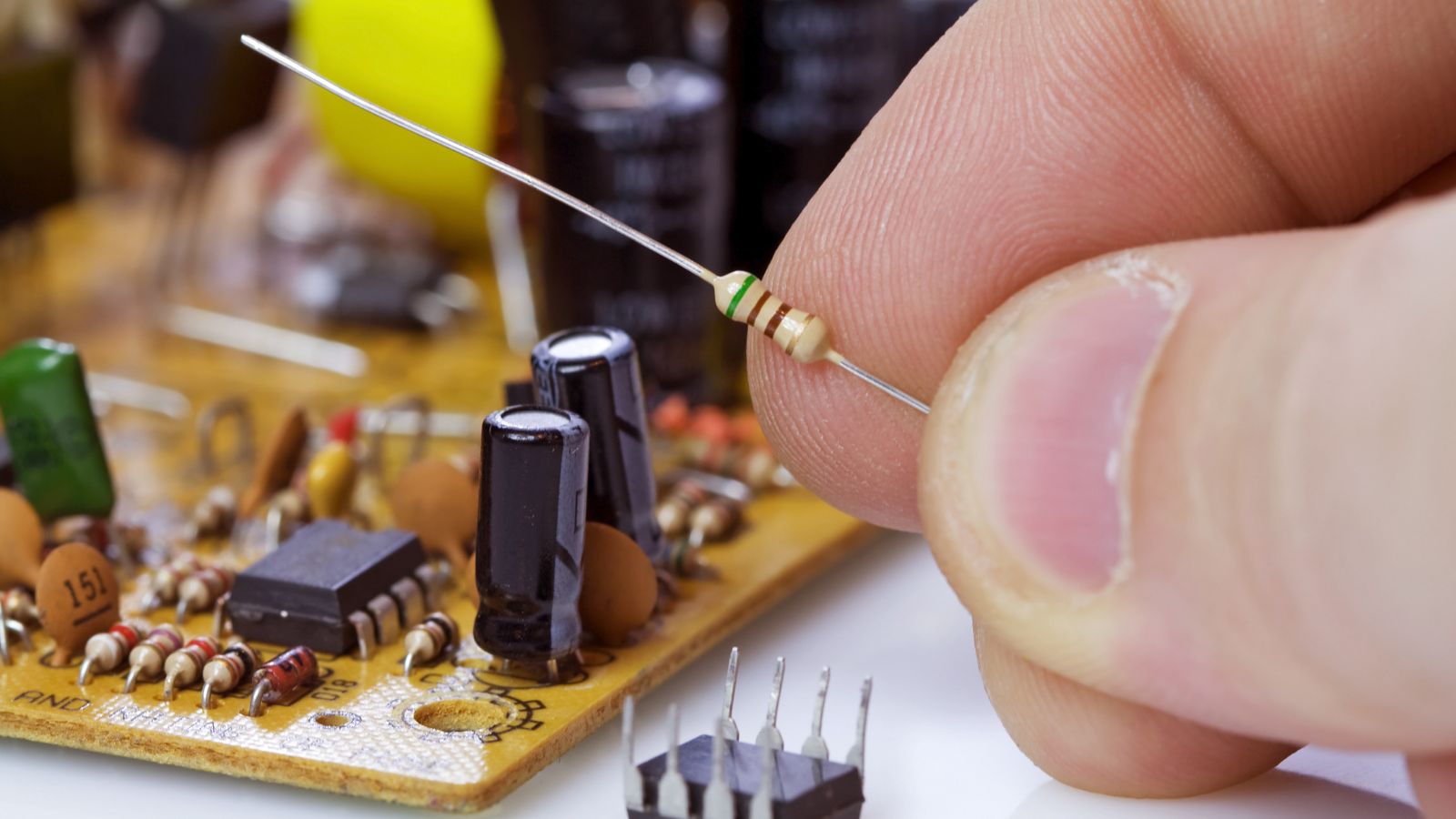 Điện Trở Là Gì? Tìm Hiểu Toàn Diện Về Điện Trở Và Thiết Bị Đo Điện Trở 11 Cơ sở lý thuyết cơ bản của điện trở là gì?