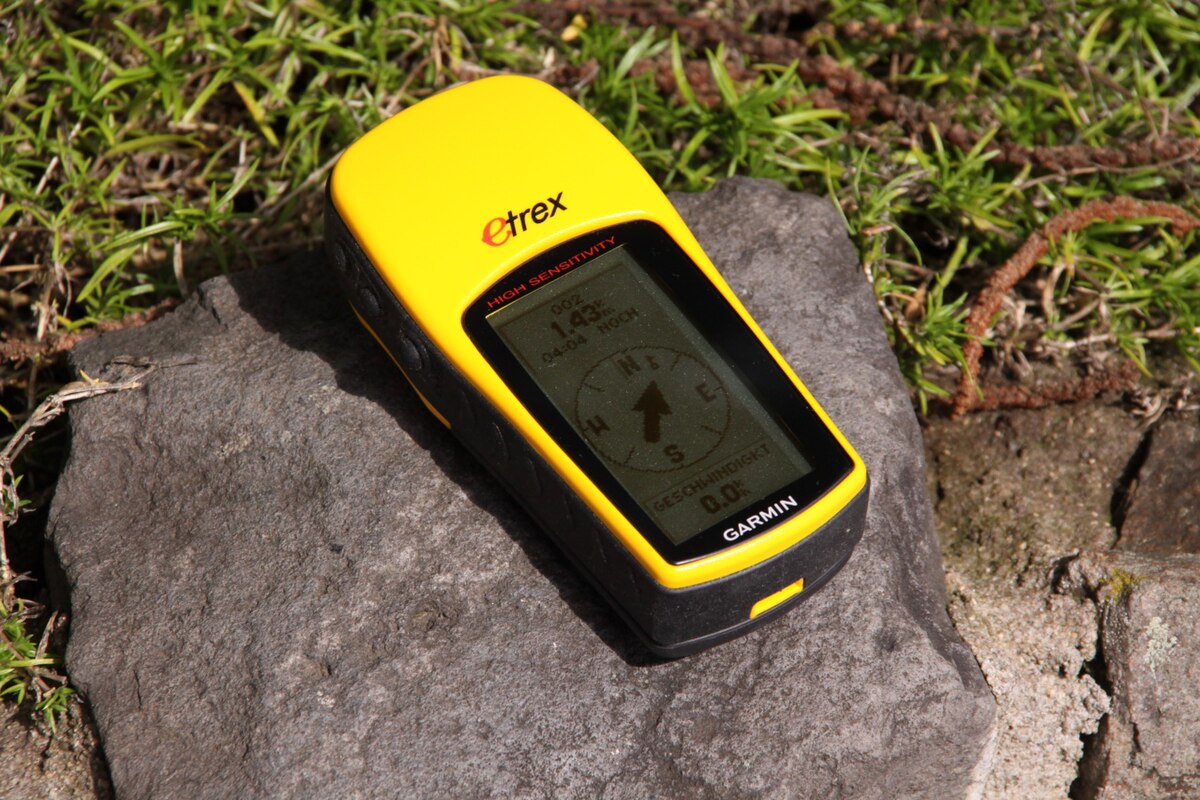 Máy Định Vị GPS Garmin eTrex H 8 Máy Định Vị GPS Garmin eTrex H