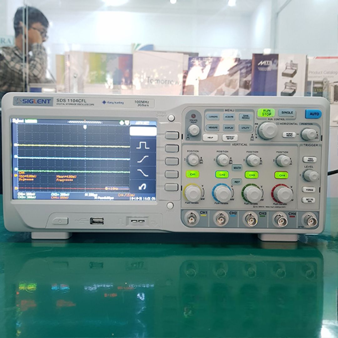 Máy hiện sóng, Oscilloscope Siglent SDS1204CFL, 200 MHz, 4 CH 4 Máy hiện sóng, Oscilloscope Siglent SDS1204CFL, 200 MHz, 4 CH - Ảnh 2