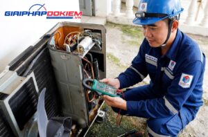 Kiểm tra Block máy lạnh bằng ampe kìm