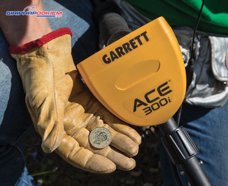 Máy dò kim loại dưới lòng đất Garrett ACE 300i tần số 8 kHz 15 Garrett ACE 300i dò chính xác với nhiều vật phẩm kim loại như tiền xu