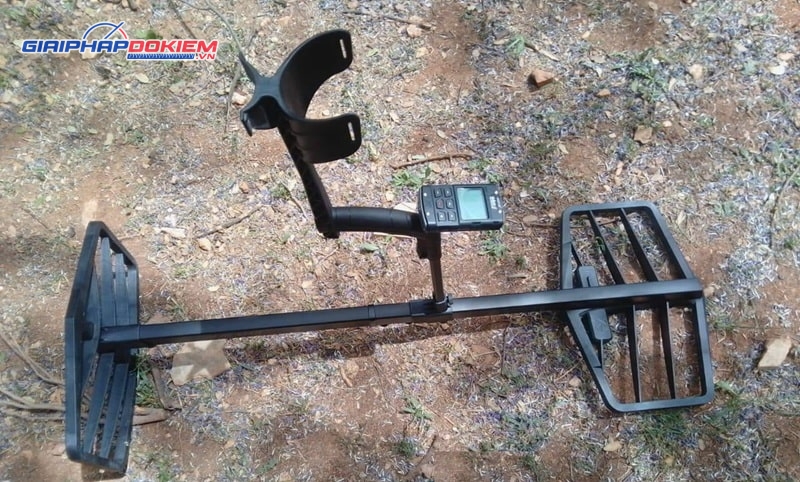 Máy dò kim loại XP Xtrem Hunter kèm đĩa dò FMF 11 inch 22 Máy dò kim loại dưới lòng đất XP Xtrem Hunter sử dụng công nghệ FMF