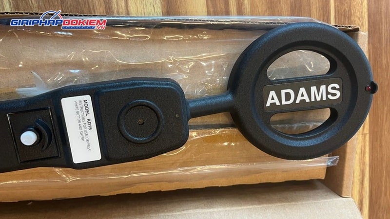 Máy dò kim loại cầm tay Adams AD16 cảnh báo âm thanh và đèn LED 8 Đầu dò có độ nhạy cao