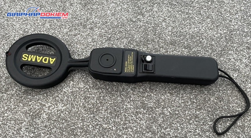 Máy dò kim loại cầm tay Adams AD2300 chuẩn chống thấm IP64 7 Thiết kế bền chắc, dễ sử dụng