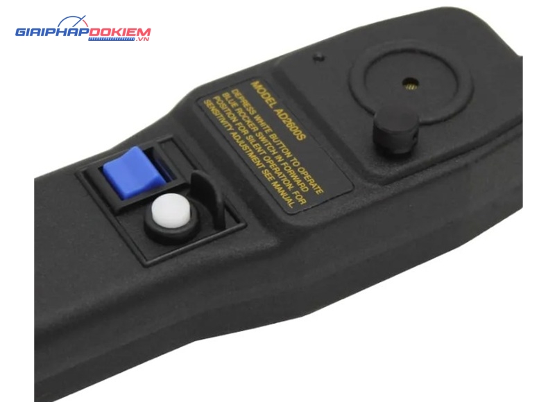 Máy dò kim loại cầm tay Adams AD2600S chống nước IP64 7 Tay dò dễ sử dụng với hai nút bấm đơn giản
