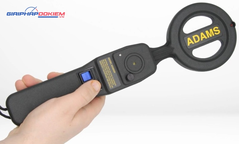Máy dò kim loại cầm tay Adams AD2600S chống nước IP64 6 Tay dò kim loại Adams AD2600S dò chính xác với kim loại nhỏ